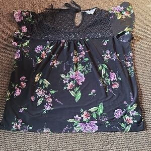 Mauve Black Floral Flutter Sleeve W Lace Detail 💫 Plus